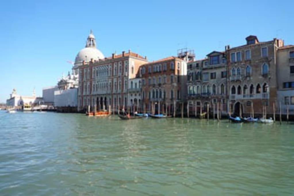 San Marco Charming With Canal View Apartment