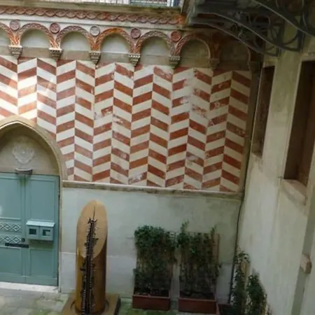 San Marco Charming Apartment With Canal View Venice Exterior photo
