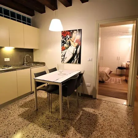 San Marco Charming Apartment With Canal View Venice Exterior photo